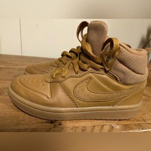 Nike Court Borough Mid 2 sneakers